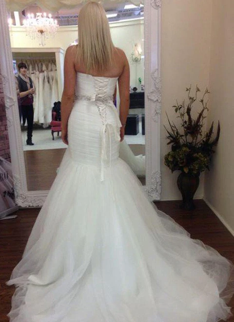 Sheath/column Sleeveless Sweetheart Court Train Tulle Wedding Dress With Pleated Waistband