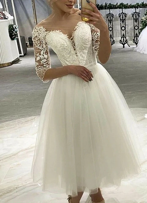 A-line Sweetheart Neck 3/4 Sleeve Tulle Tea-length Wedding Dress With Lace