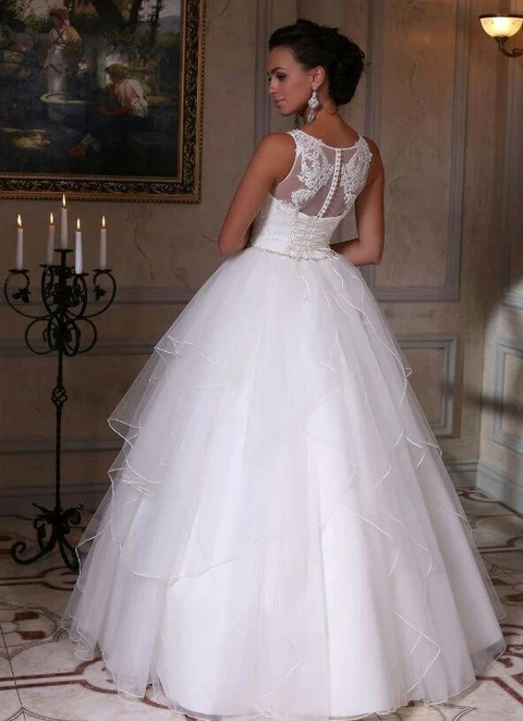 Tulle Long/floor-length Ball Gown Sleeveless Bateau Covered Button Appliqued Wedding Dress