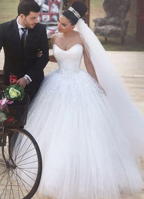 Tulle Wedding Dress Ball-gown/princess Strapless Sweep Train With Beaded