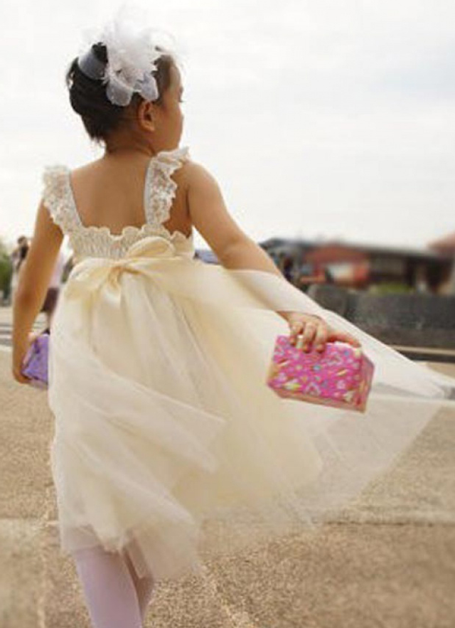 Ball-gown/princess Knee-length Sweetheart Sleevesless Sashes Tulle Junior Bridesmaid Dresses