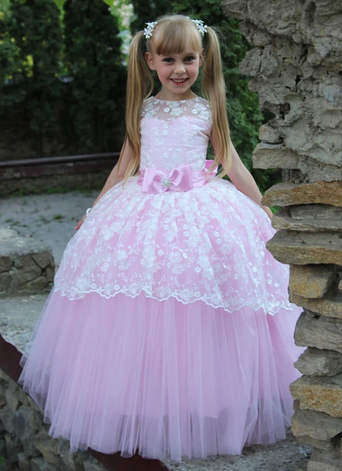 Ball-gown/princess Illusion Long/floor-length Tulle Flower Girl Dresses With Lace Sashes