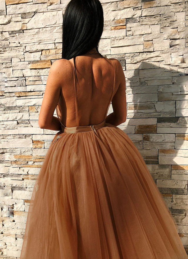 A-line V Neck Knee-length Tulle Dresses With Appliqued